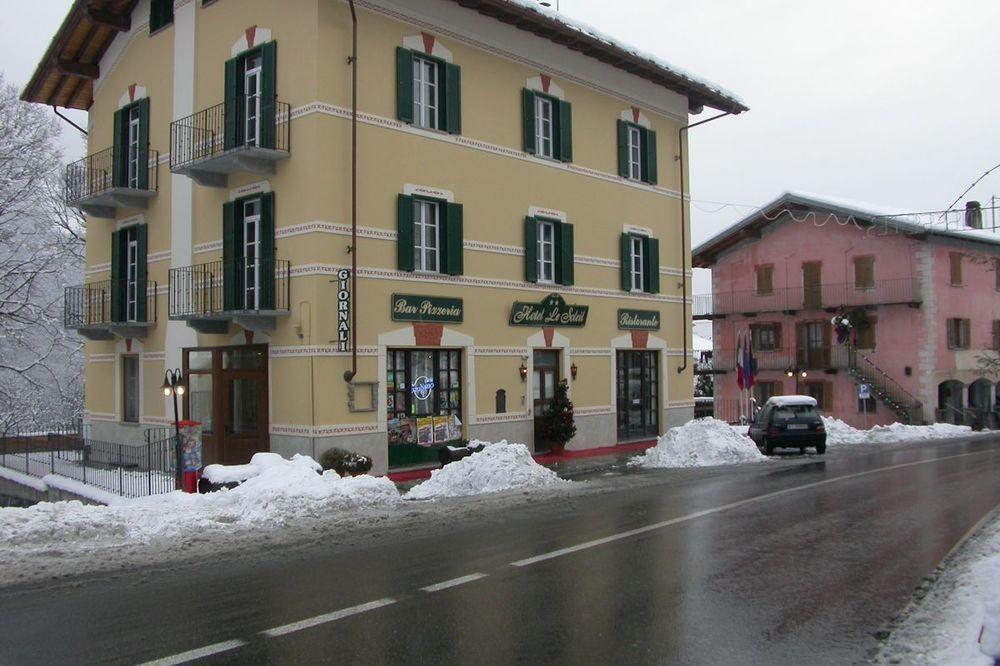 Hotel Le Soleil Challand-Saint-Anselme Extérieur photo
