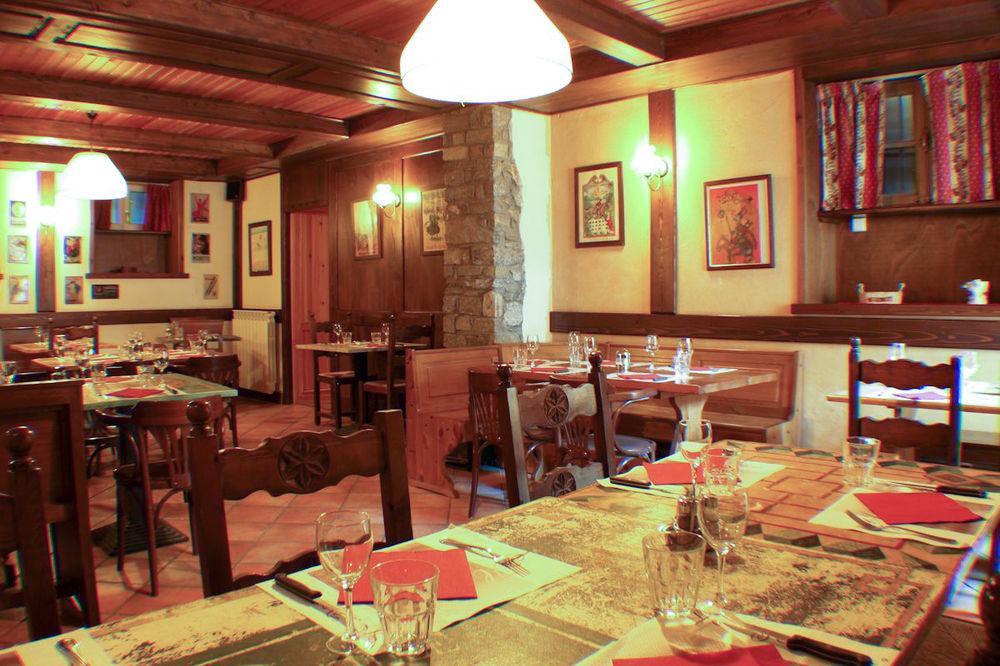 Hotel Le Soleil Challand-Saint-Anselme Extérieur photo